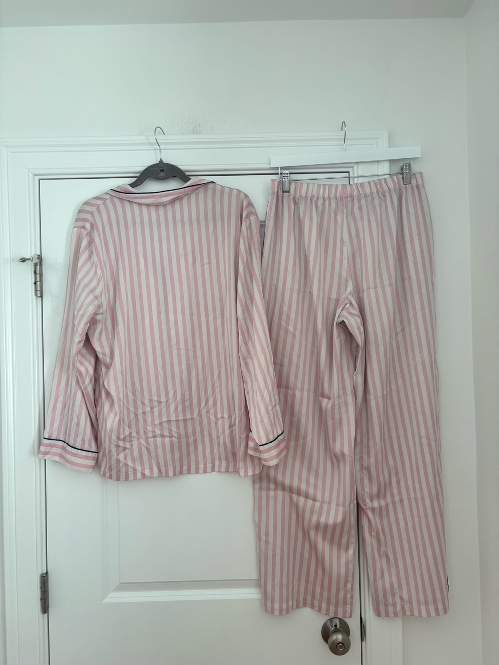 Victoria Secret Womens Pink Striped Pajama Set - Picture 9 of 10